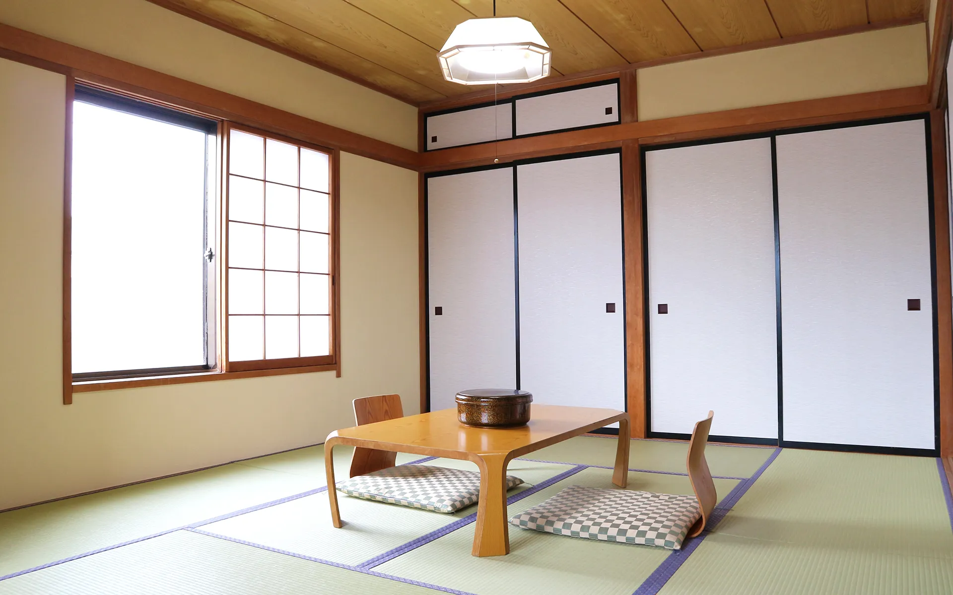 8畳客室一例
